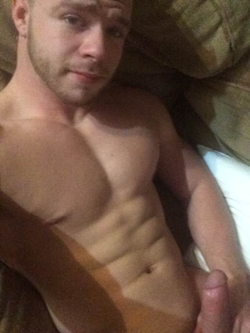 This guy is fucking hot!!!
