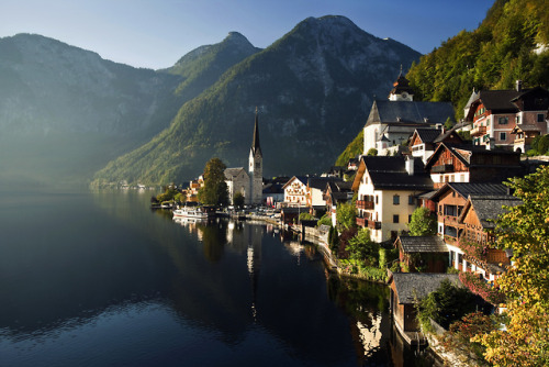 ethereo:The extremely picturesque town of Hallstatt in upper Austria. It is listed by UNESCO as a Wo