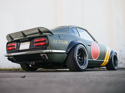 thetyrannosaur:hirocimacruiser:Zero fighter 570Z. LS1 powered S30 fairlady/datsun 240Z. The joystick