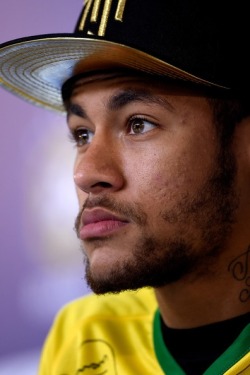 brazilnt-daily:  More pictures of Neymar