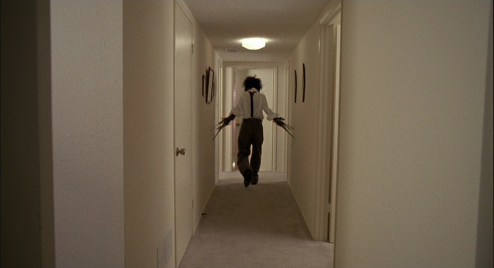 cinemaspam:  10 frames Edward Scissorhands (1990) Directed by Tim BurtonCinematography