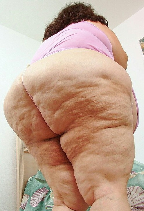 nattyuhuru:  Big Girls Fuck Better!