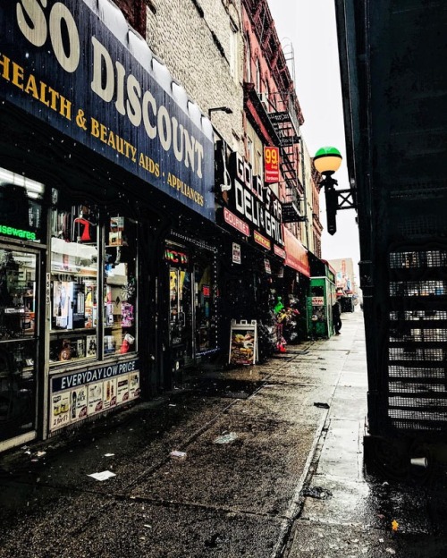 Broadway. . . #newyork #nyc #bushwick #brooklyn #bodega #street #photography #urbanphotography #ne