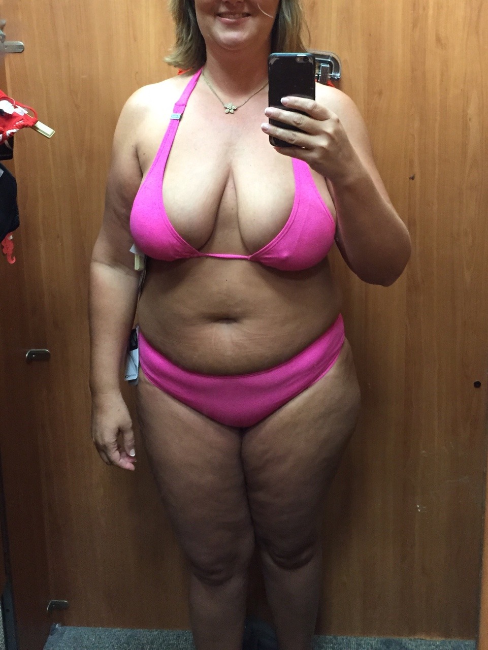 mrsj-thepawg:  Mrs J is keeping us up to date on her shopping habits!