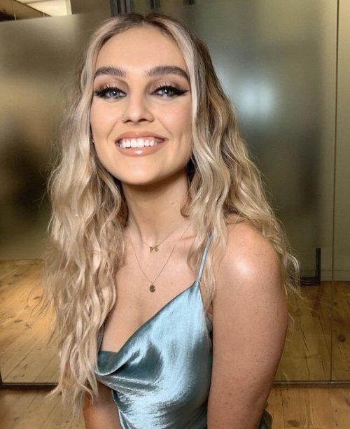 fyeahlittlemix: perrieedwards: Smile and the world will smile with you!