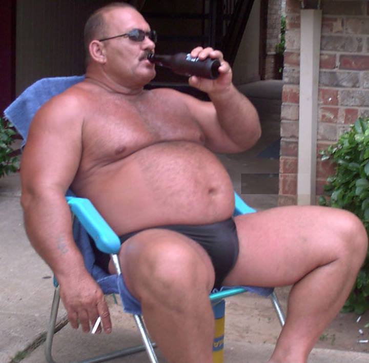 bearslaying:  Daddy lifestyle goals.