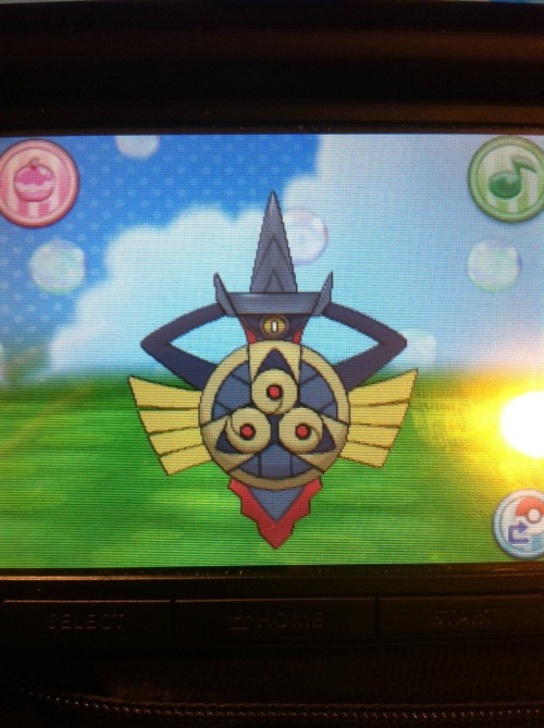 penumbradiffuse:Shiny Honedge, Doublade and Aegislash.