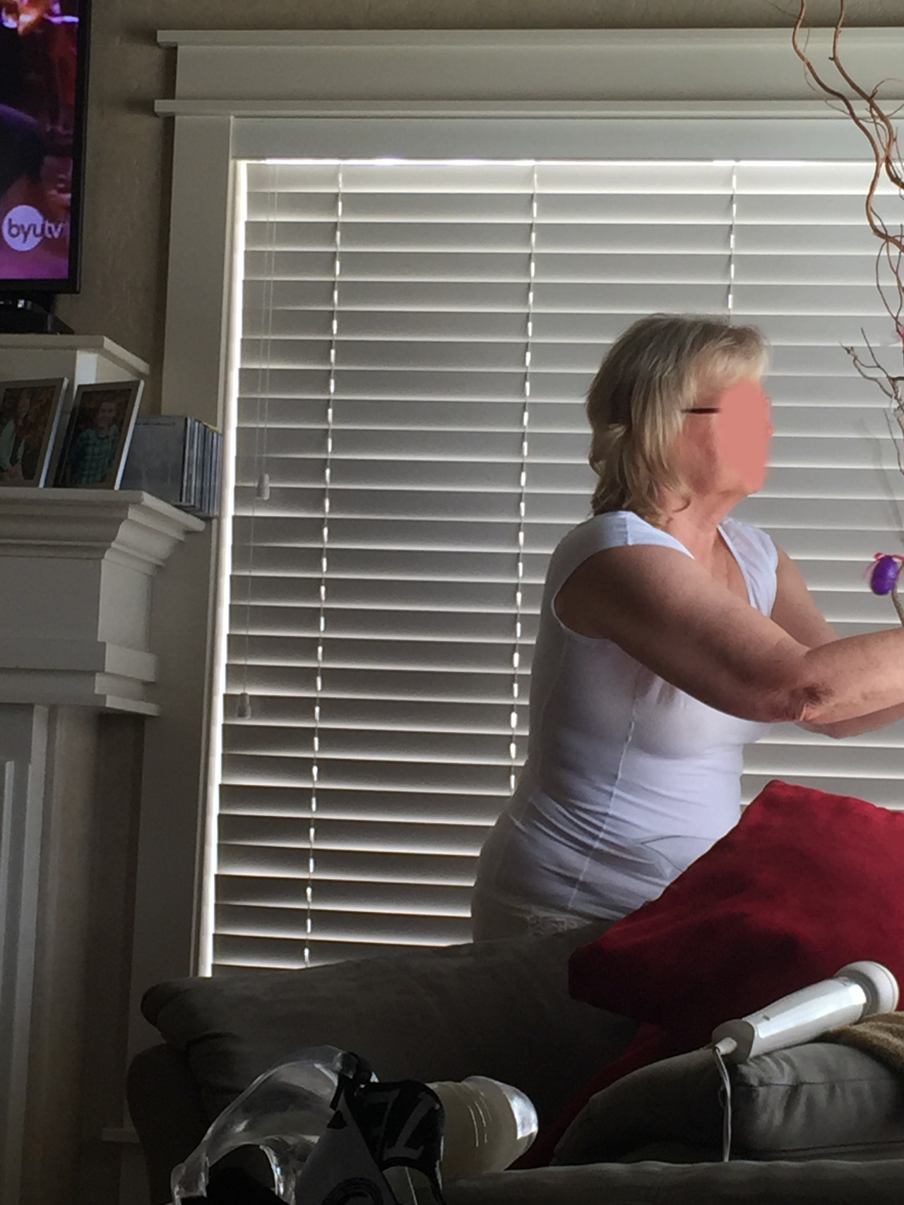 allmymilf:  2018.03.18, Hanging some Easter Eggs on the branches for some decorations.