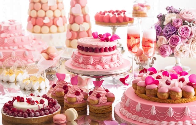 cutedessert:  frederica1995:  “Love Marie Antoinette” dessert buffet at Hilton