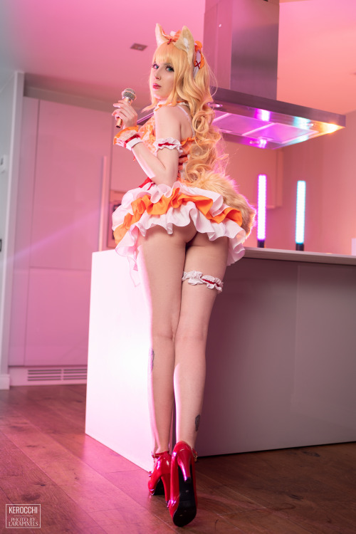 Are you ready to dance with idol Maple?I love alternative versions cosplays, such as the live origin