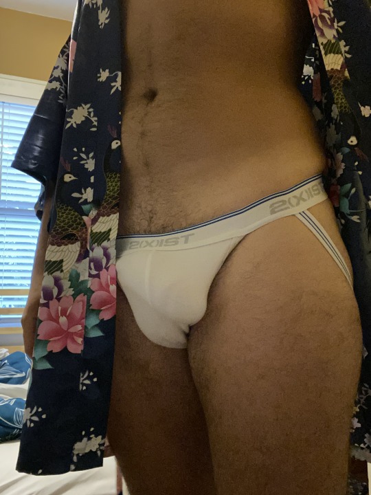 badlydrawnhero-deactivated20210:Leaving the house to go get the mail 