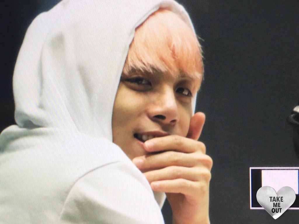 fyjjong:   blue night radio (garden studio) ♡ 160526© take me out (do not edit