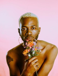 pettyblackboy:  pettyblackboy:  Shades of Masculinity  Photographer: Matt Awoyera  Let’s see if this queer nonbinary Black boi gets praise for pushing gender boundaries