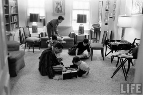 David Susskind and family(Yale Joel. 1959?)