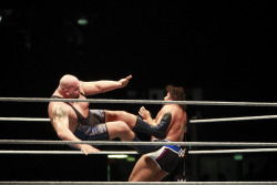 rwfan11:  …BIG SHOW doing a dropkick?!……sweet!