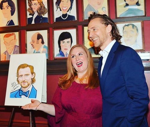 thehumming6ird:‘I was beeeyond honored to introduce @twhiddleston for the great occasion of his @sar