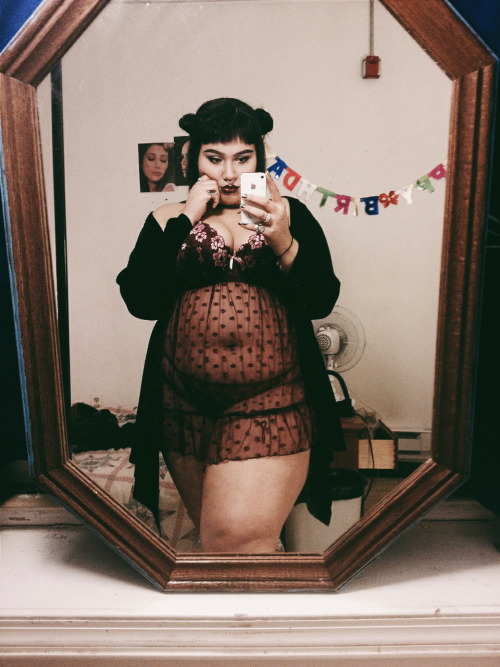 814stops:  tfw u buy cheap lingerie and turn into the best version of yrself/an even chubbier angel