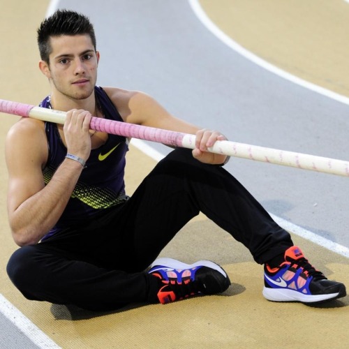 -onixxx:  pole vault me please.