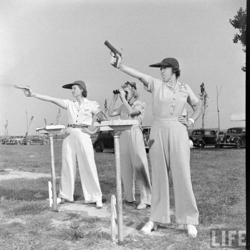 Shooting competition at Camp Perry(Bernard Hoffman. 1939)