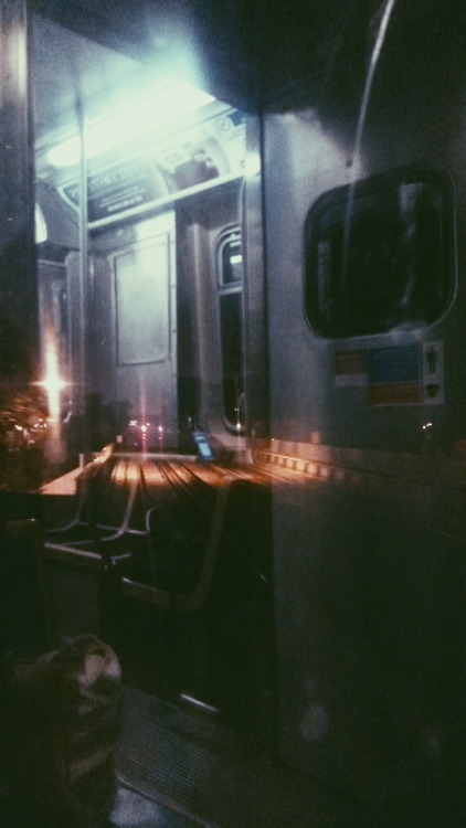 frijoliz: Late night train flicks. CHICAGO 2015