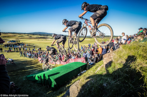 tachiani: 2013 Blitz to the Barrel Dash for Cash Photo Epic - Pinkbike これは飛んでみたい！