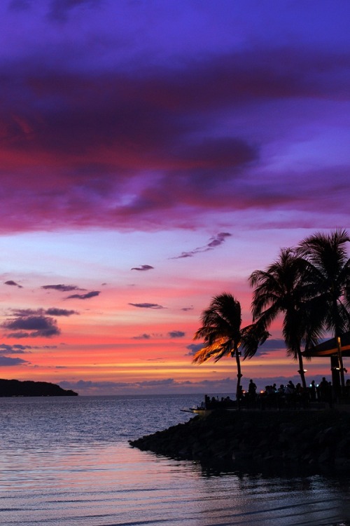 solem-lumen:  Sunset in Sabah, Malaysia