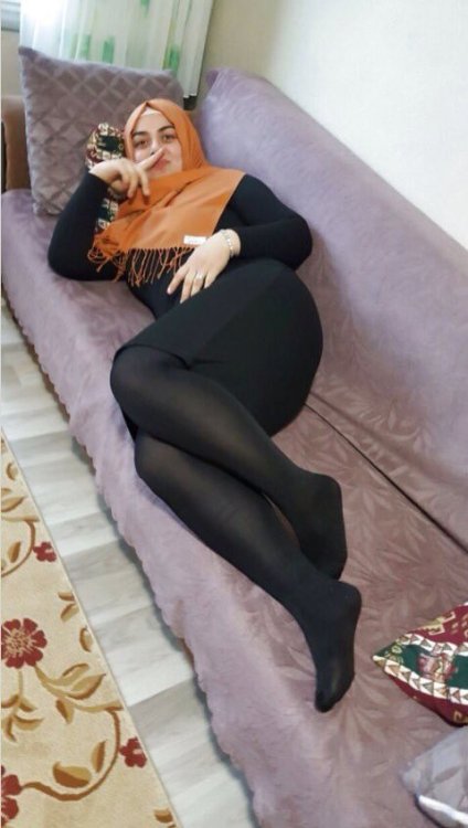 porsuk61611: Turbanli ve acik hali citirin süt gibi bacaklari vücudu vardi