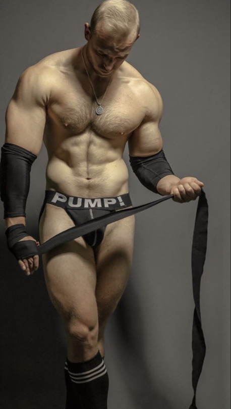 speedoandtightlover: