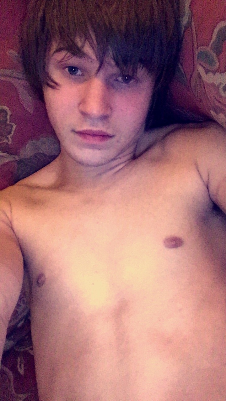 happinessandhugesmiles:  Anyone in the mood to cuddle?