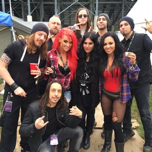 fuckyeahcristinascabbia:  Lacuna coil & Butcher Babies. What a team  And these ladies are sooo beautiful!! 
