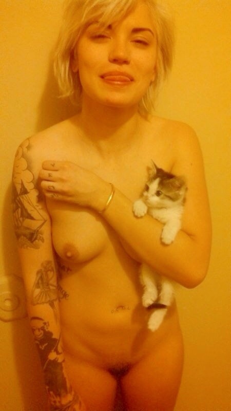 TATTOOED WOMEN ARE BAD ASS!