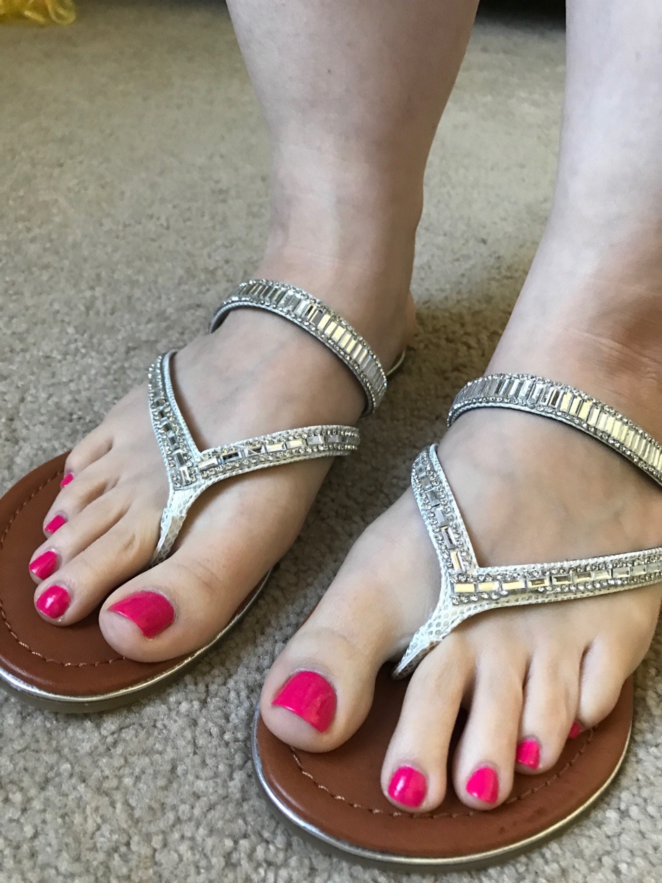 kissabletoes:  I’ve been having hubby spoil the hell out of me and treat me like