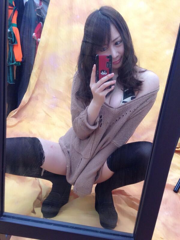 r-jigsaw:  #グラドル自画撮り部 の部室