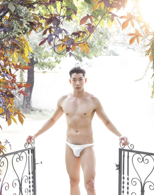 dean-asianhunks:   Kridsadatharn Aphisekmongkol@7 porn pictures