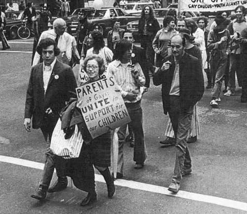 stories-yet-to-be-written:52 Powerful Photos Of Women Who Changed History Forever (Via Distractify)1