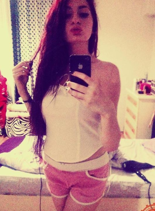 gosteramcana:  Ayşegül’den gece fantazisi :)