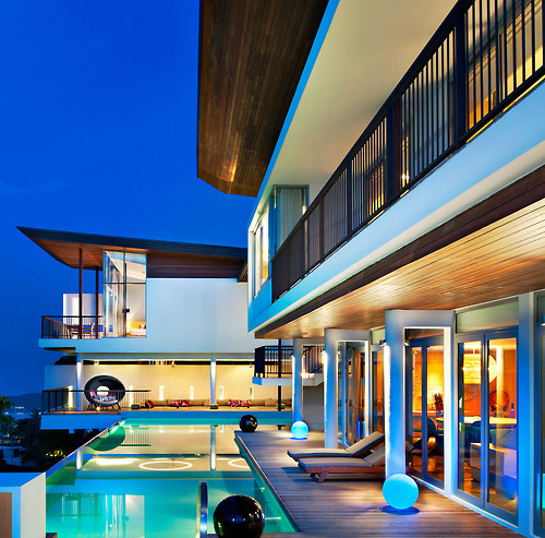 pictures-of-luxury:  Picture Galleries l Twitter l Facebook