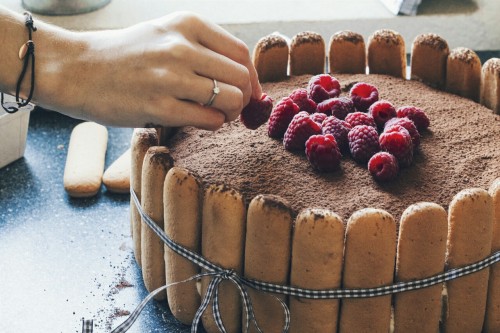 Tiramisu cake with raspberries