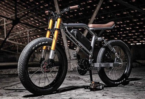 avialbikes:Aevon’s bike company has attracted attention with its Le Cafe Racer models - the standard