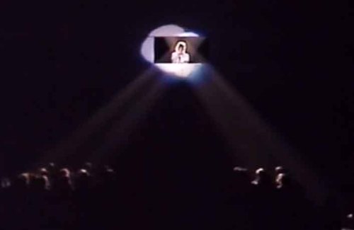 calimarikid:Pink Floydperform Goodbye Cruel World duringThe Wall Live1980
