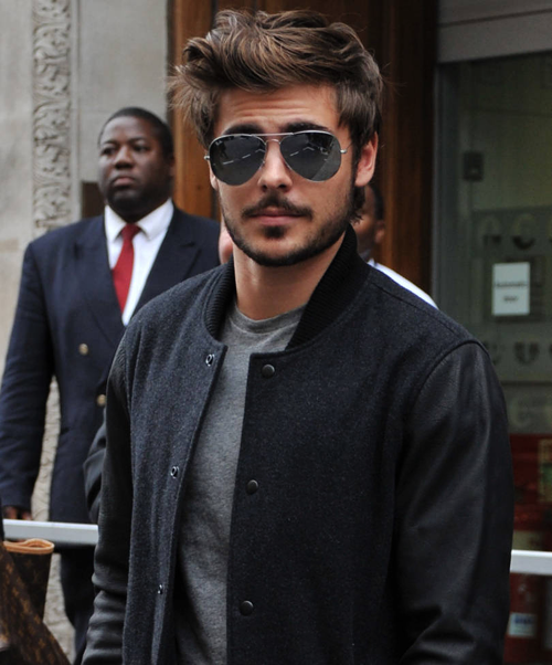 hotfamous-men:  Zac Efron