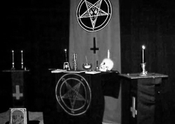 dxvilevil:  Satanism ♥ [www.dxvilevil.tumblr.com]