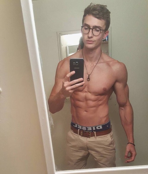 thelifeofxxx:David McDiarmid jfpb