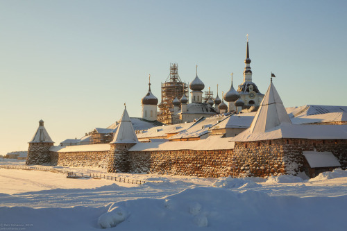 tangerinelilies:thebeautyofrussia:Solovki, “The beauty of the harsh winter of the north”Peter Ushano