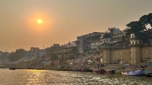 मैं शाम तलक भटकूँ 