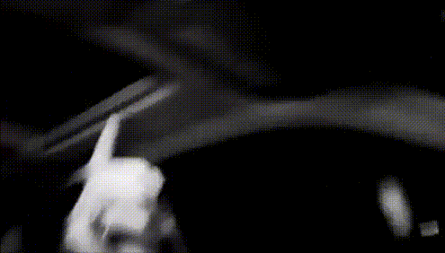 5secondsof-stfu:  I’m a puppet on a string 