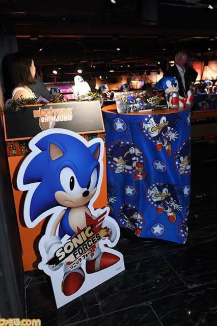 msfluffyninja7: Sonic Forces in a Hooters in Japan ok but why thou? lol