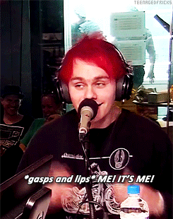 thoughtthesamething:  michael listening to the song  