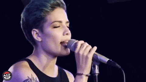 freakybisexual:  Halsey + Live Performances