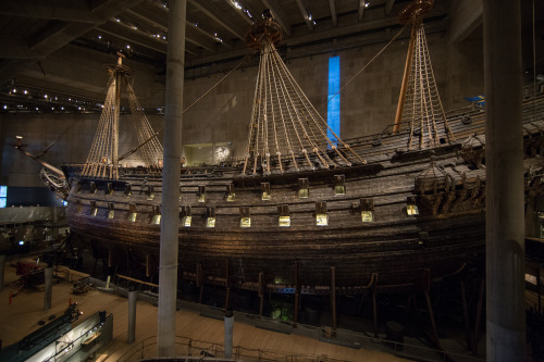 ardatli:  complexactions:  wanderingmark:  Sunken Warship Vasa- Stockholm, Sweden: November 2015.  17th Flagship on the Swedish Fleet, Sunk in 1628 during the maiden voyage.  Recovered in 1961 and preserved.  Sweet mother fuck.  I’VE BEEN HERE. The